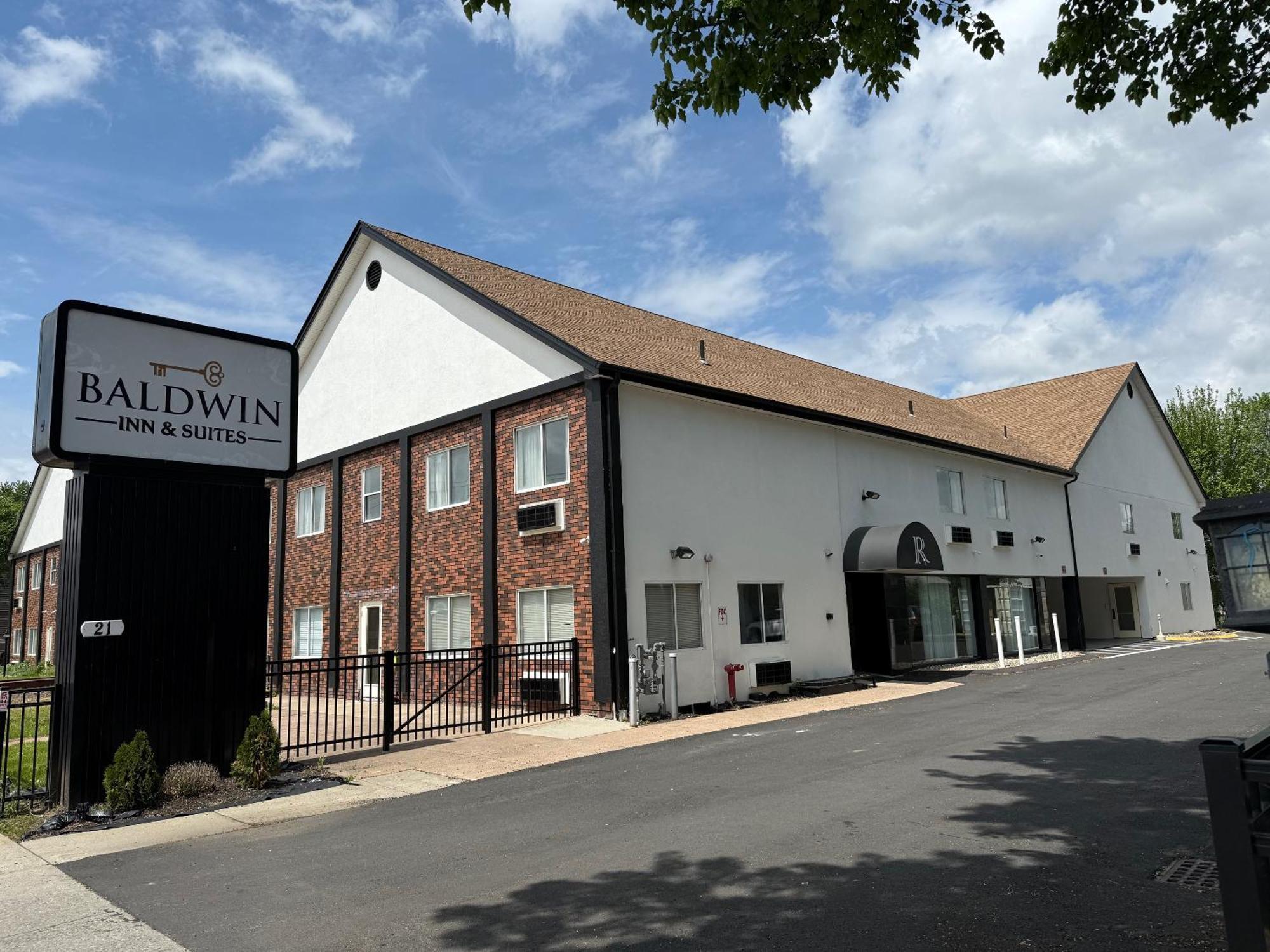 Baldwin Inn And Suites West Springfield Ngoại thất bức ảnh