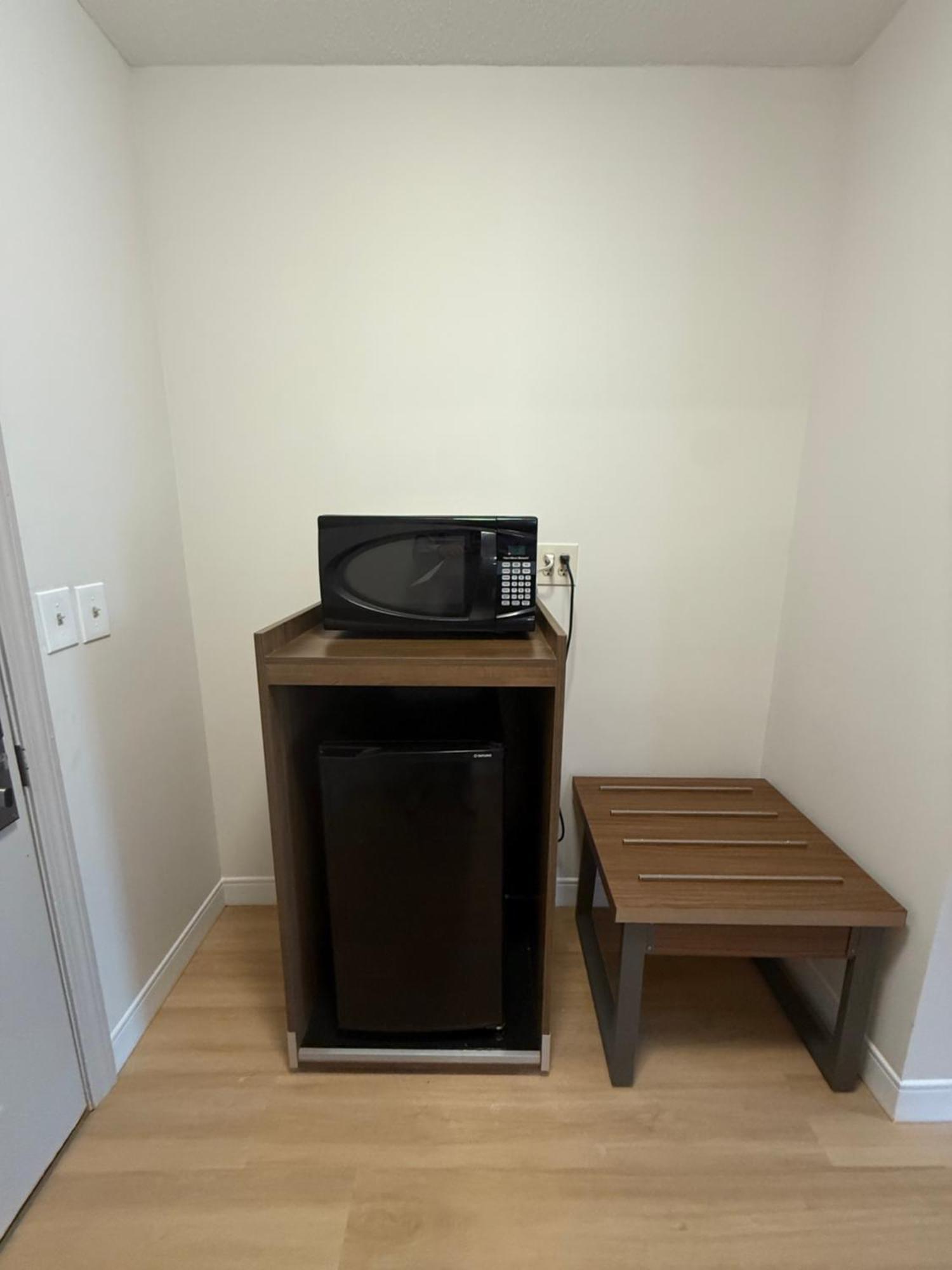 Baldwin Inn And Suites West Springfield Ngoại thất bức ảnh